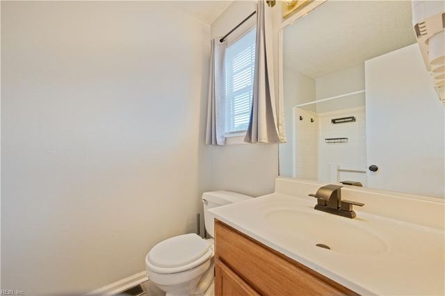 12811 Daybreak CIR, Newport News, VA 23608