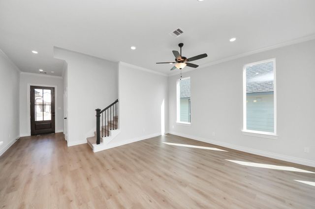 11845 Whirlaway Drive, Willis, TX 77318