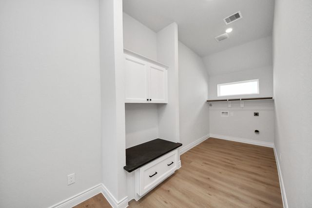 11845 Whirlaway Drive, Willis, TX 77318