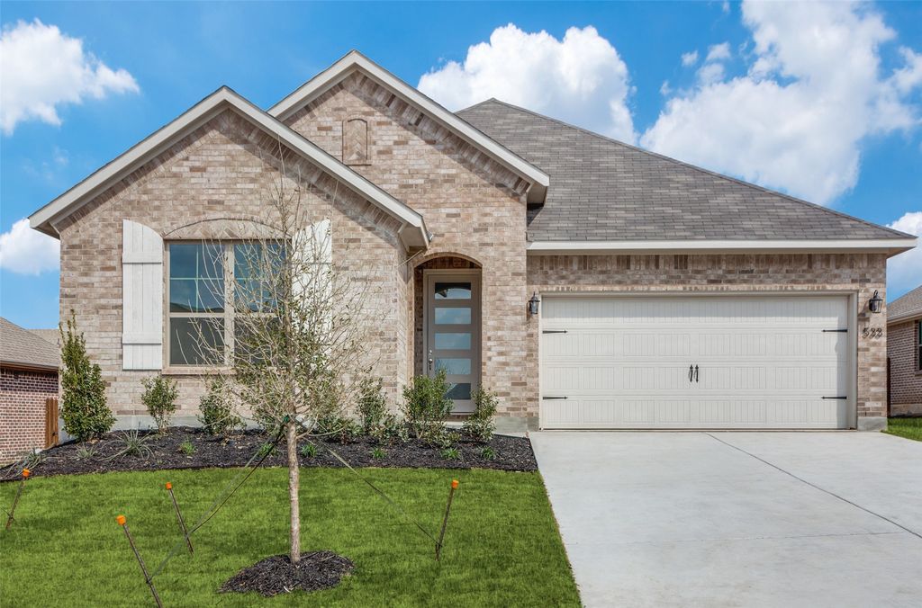 533 Hillcrest Circle, Justin, TX 76247