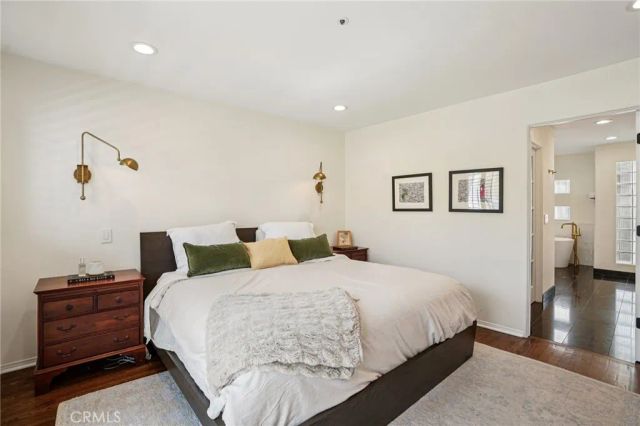 710 Manhattan Beach Boulevard, Manhattan Beach, CA 90266