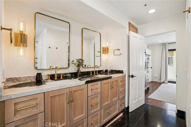 710 Manhattan Beach Boulevard, Manhattan Beach, CA 90266