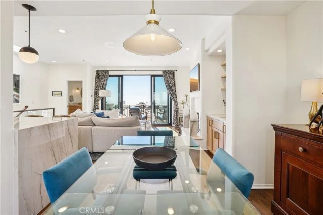 710 Manhattan Beach Boulevard, Manhattan Beach, CA 90266
