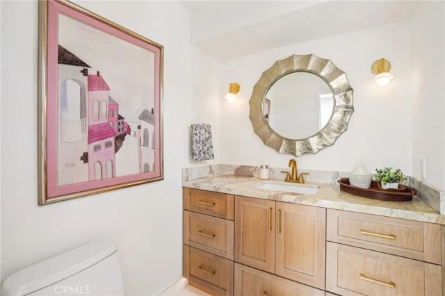 710 Manhattan Beach Boulevard, Manhattan Beach, CA 90266