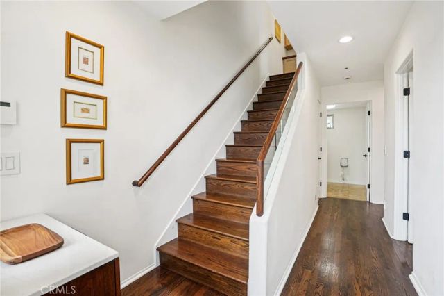 710 Manhattan Beach Boulevard, Manhattan Beach, CA 90266