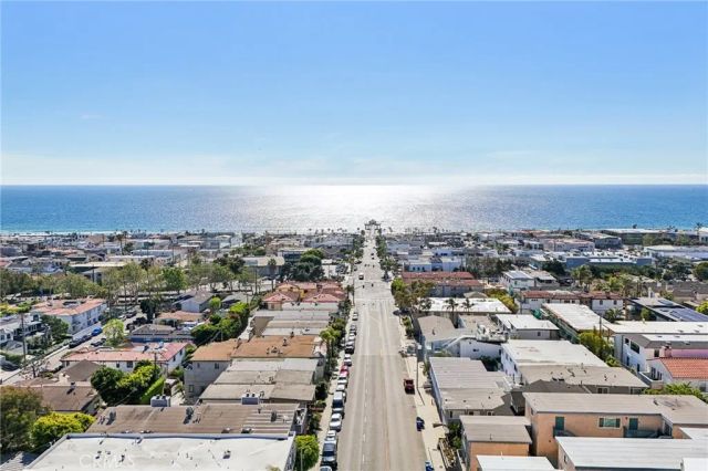 710 Manhattan Beach Boulevard, Manhattan Beach, CA 90266