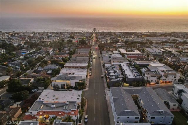 710 Manhattan Beach Boulevard, Manhattan Beach, CA 90266