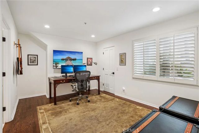 710 Manhattan Beach Boulevard, Manhattan Beach, CA 90266