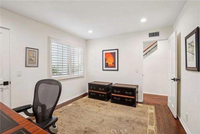 710 Manhattan Beach Boulevard, Manhattan Beach, CA 90266