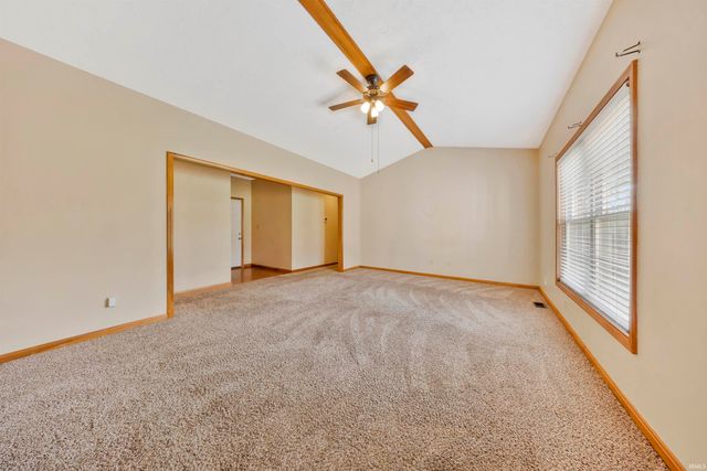 3104 Roselawn Drive, Evansville, IN 47711