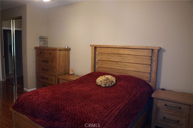 11225 Peach Grove Street 202, North Hollywood, CA 91601