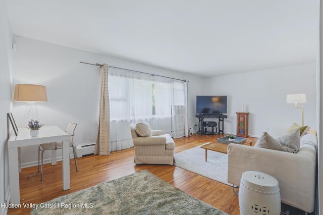 17 Bruin Drive, Saugerties, NY 12477