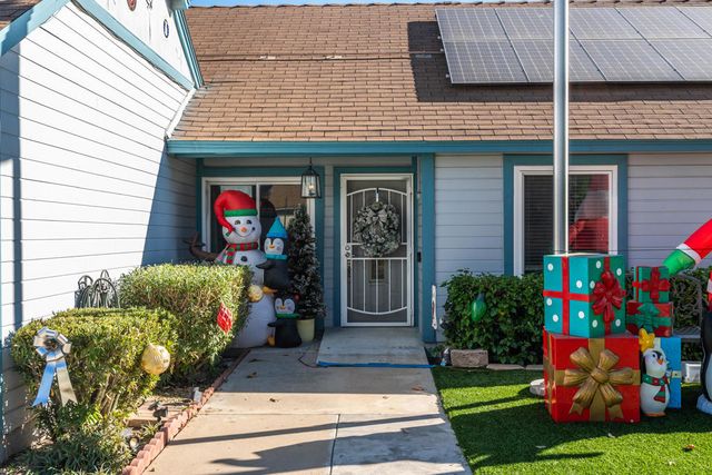 1003 N Driftwood Avenue, Rialto, CA 92376