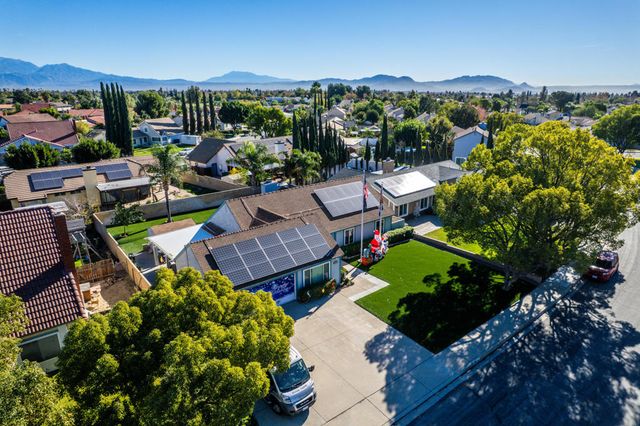 1003 N Driftwood Avenue, Rialto, CA 92376