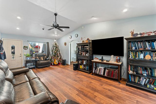 1003 N Driftwood Avenue, Rialto, CA 92376