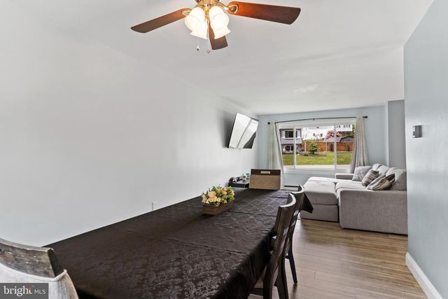 120 BLACK WALNUT DR, Etters, PA 17319