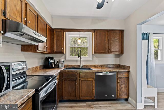 120 BLACK WALNUT DR, Etters, PA 17319