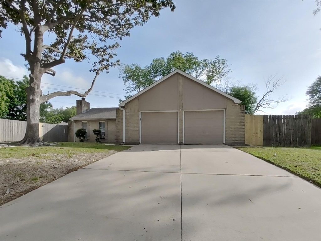 12819 Enchanted Path Drive, Houston, TX 77044