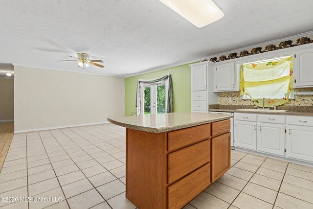 3400 Yucca Avenue, Moss Point, MS 39562