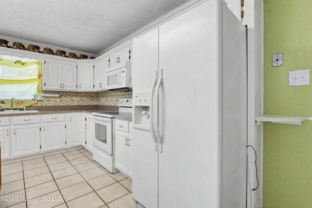 3400 Yucca Avenue, Moss Point, MS 39562