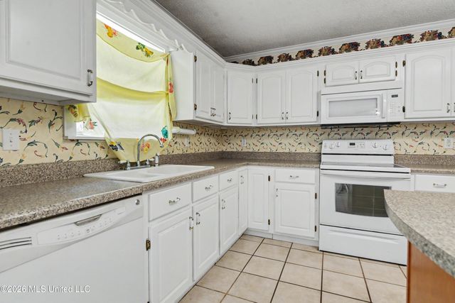 3400 Yucca Avenue, Moss Point, MS 39562