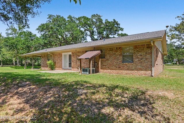 3400 Yucca Avenue, Moss Point, MS 39562