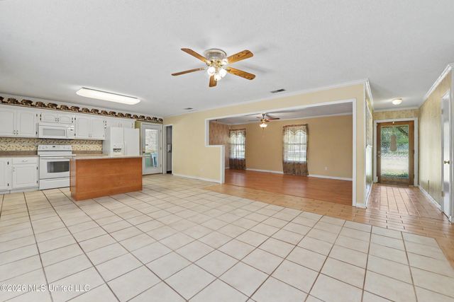 3400 Yucca Avenue, Moss Point, MS 39562