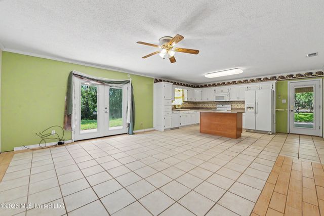 3400 Yucca Avenue, Moss Point, MS 39562