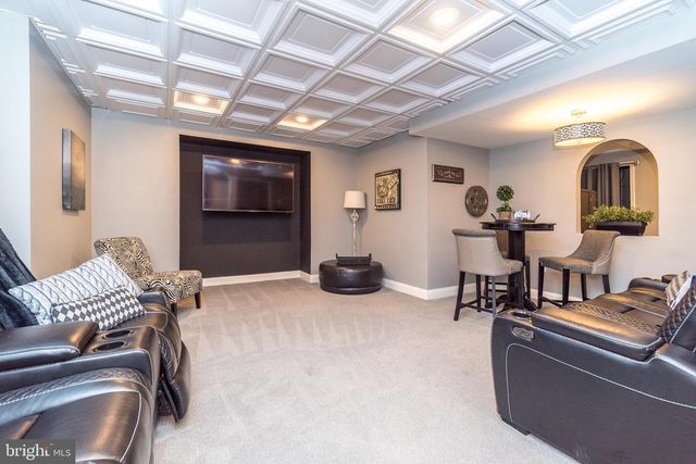2209 DENBEIGH DR, Jamison, PA 18929