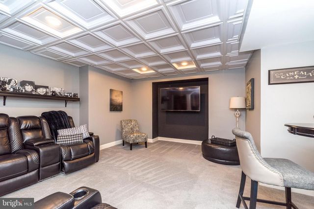 2209 DENBEIGH DR, Jamison, PA 18929