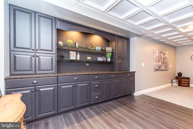 2209 DENBEIGH DR, Jamison, PA 18929