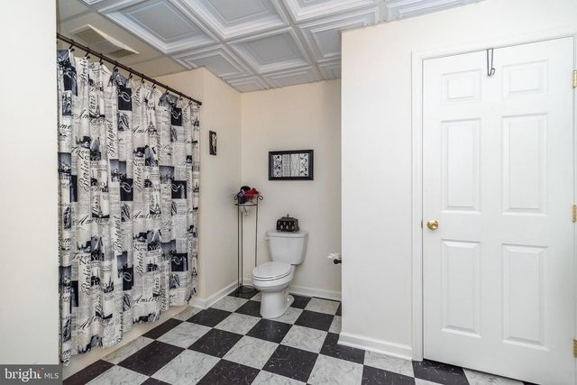 2209 DENBEIGH DR, Jamison, PA 18929