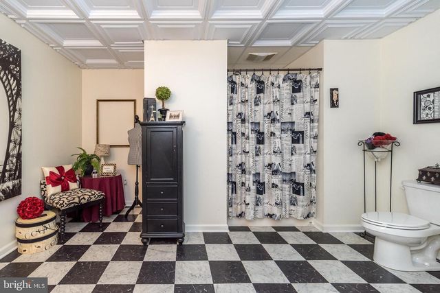 2209 DENBEIGH DR, Jamison, PA 18929