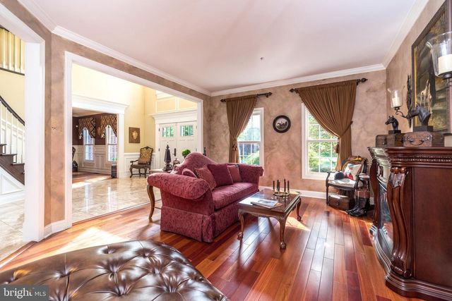 2209 DENBEIGH DR, Jamison, PA 18929