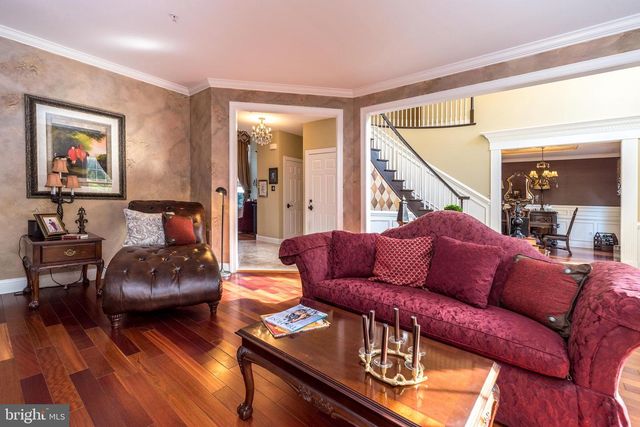 2209 DENBEIGH DR, Jamison, PA 18929