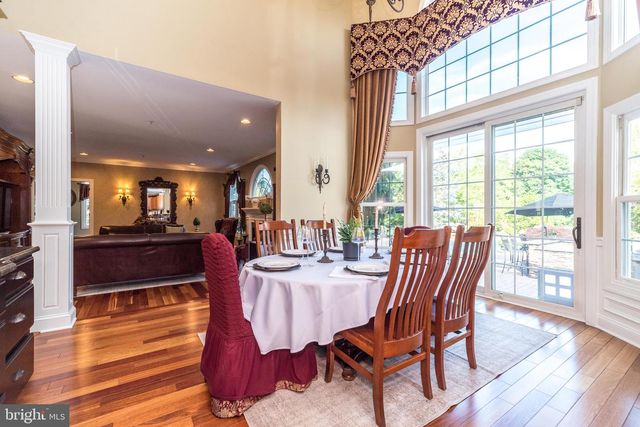 2209 DENBEIGH DR, Jamison, PA 18929