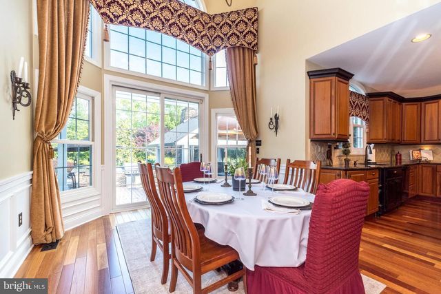 2209 DENBEIGH DR, Jamison, PA 18929