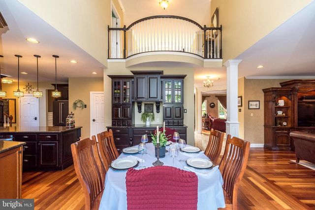 2209 DENBEIGH DR, Jamison, PA 18929