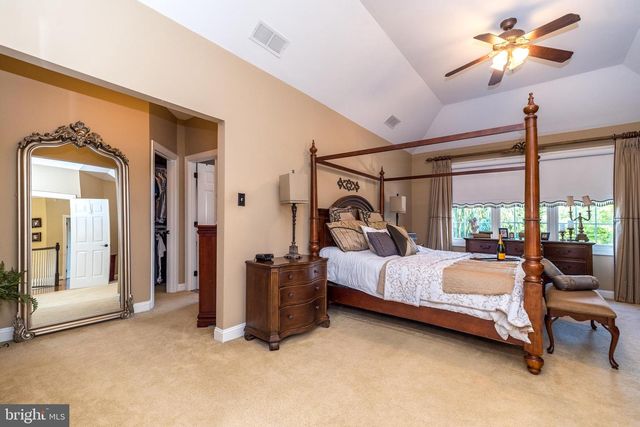 2209 DENBEIGH DR, Jamison, PA 18929
