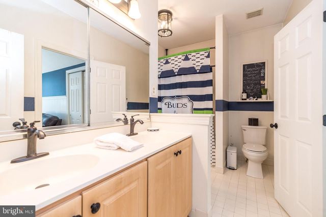 2209 DENBEIGH DR, Jamison, PA 18929
