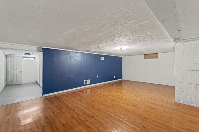 1948 S Topeka Ave, Wichita, KS 67211