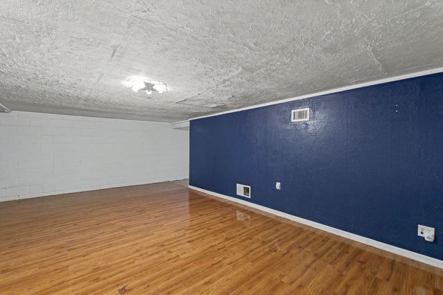 1948 S Topeka Ave, Wichita, KS 67211