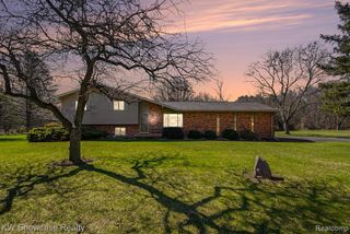 4520 Stoney Acres Lane, Highland, MI 48357