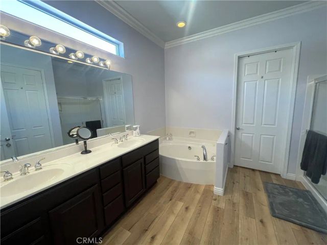 19365 Galloping Hill Road, Apple Valley, CA 92308