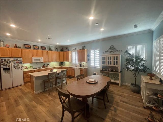 19365 Galloping Hill Road, Apple Valley, CA 92308