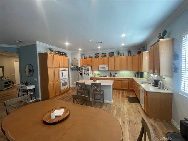 19365 Galloping Hill Road, Apple Valley, CA 92308