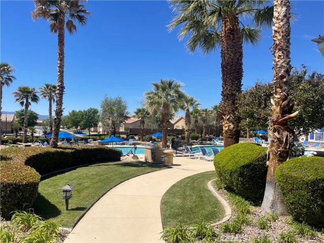 19365 Galloping Hill Road, Apple Valley, CA 92308