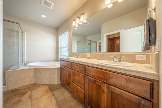 3200 Miramar Way, Redding, CA 96001