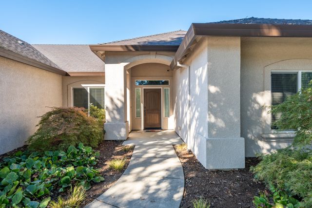 3200 Miramar Way, Redding, CA 96001