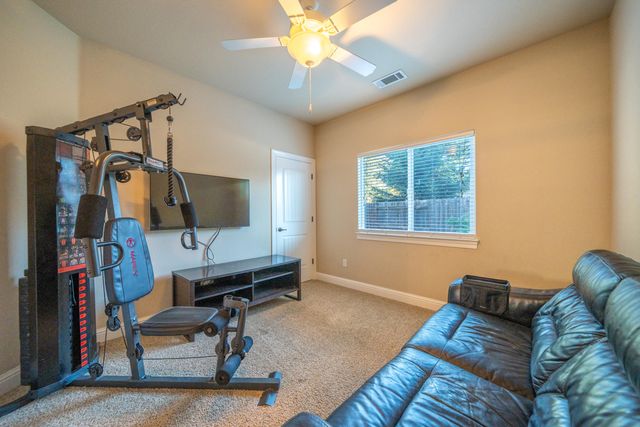 3200 Miramar Way, Redding, CA 96001